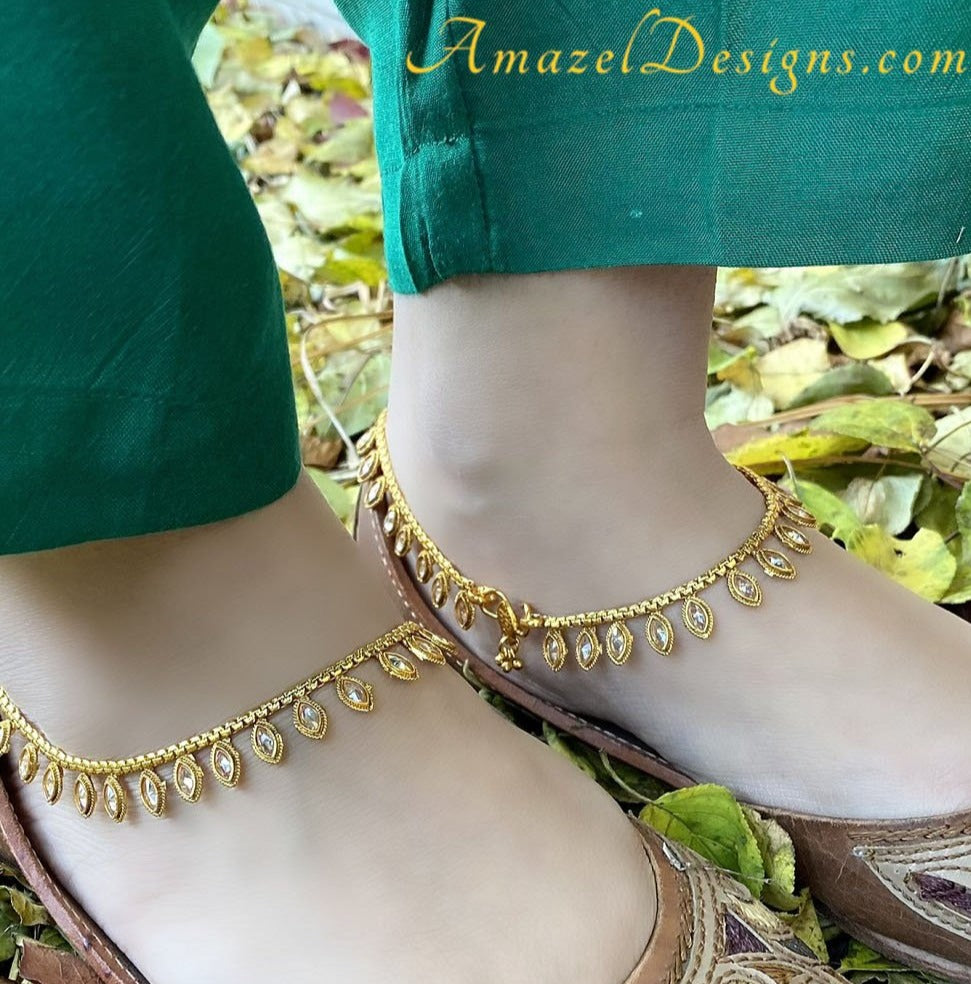 Pretty Golden Polki Anklets