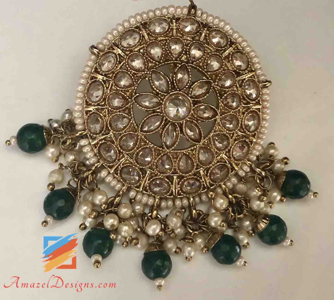Polki Green Stud con pendenti graziosi grappoli di verde