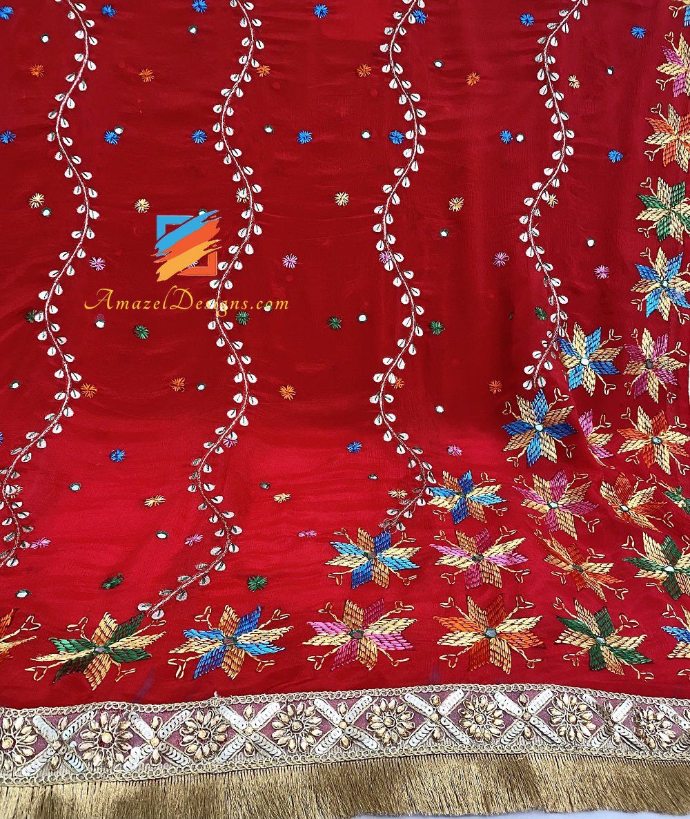 Red Gotta Patti Mirror Work Phulkari con Kirnavala Gotta