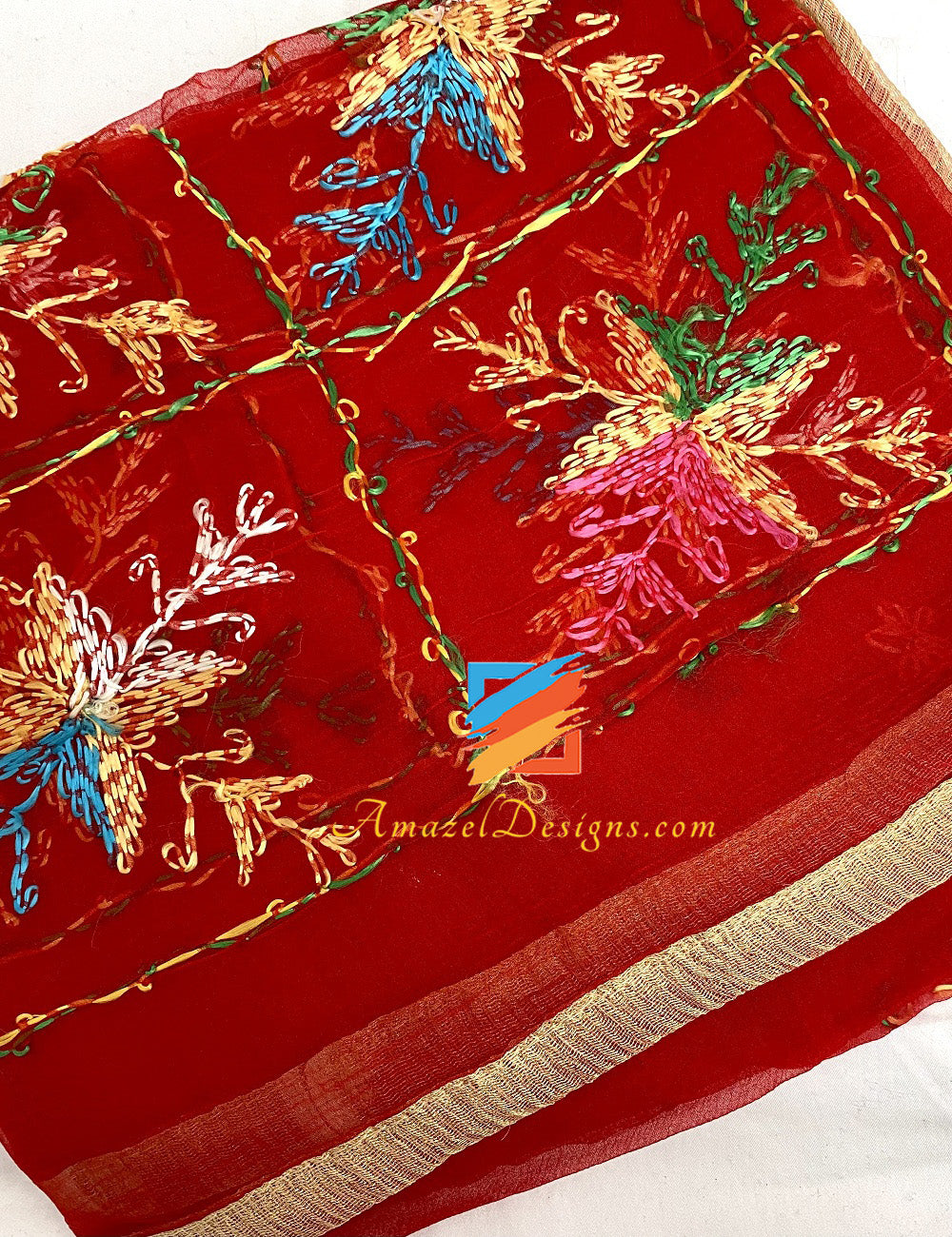 Roter Phulkari mit goldenem Gewebe-Kinari