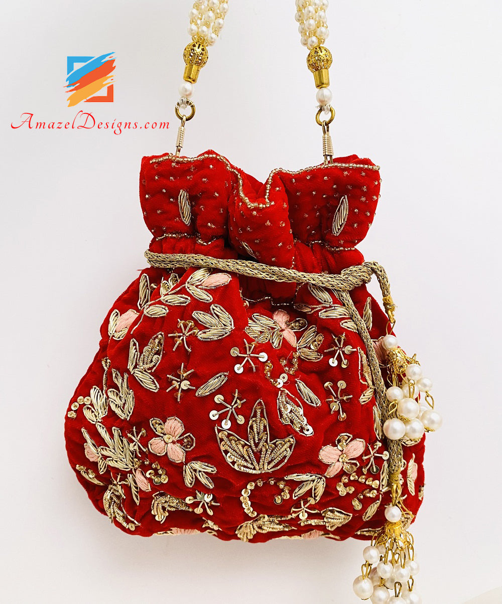 Red Velvet Dabka Sitara lavora con un tocco di filo rosa
