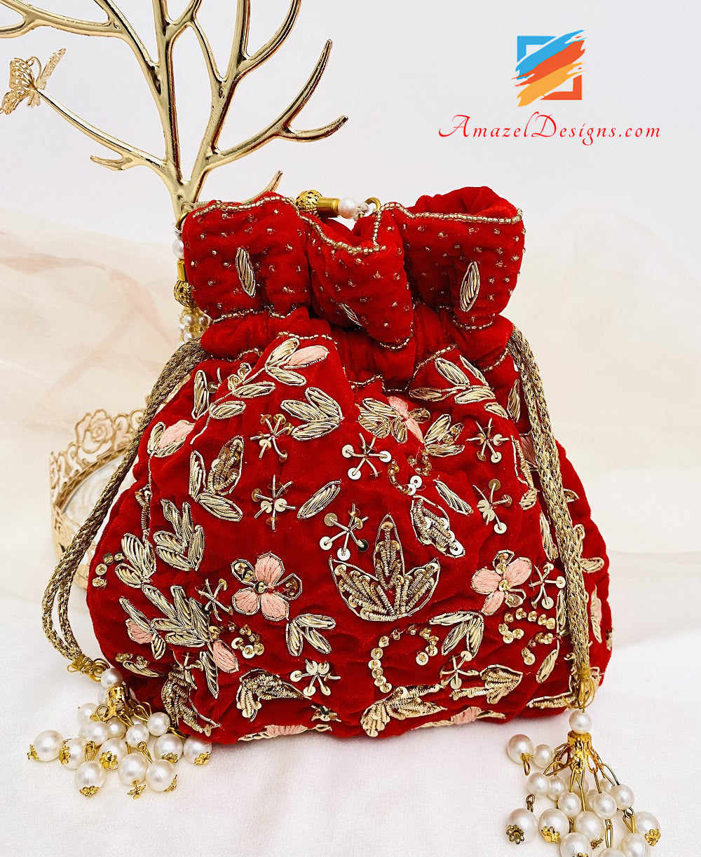 Red Velvet Dabka Sitara lavora con un tocco di filo rosa