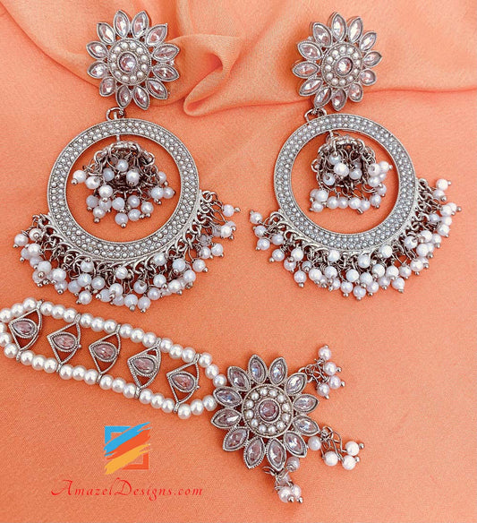 Orecchini Polki in argento Tikka con bellissime perline Jadau bianche
