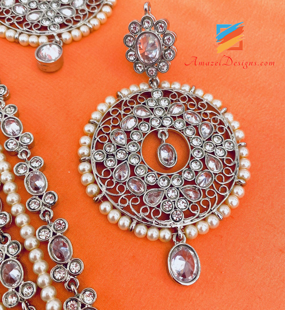 Set di orecchini Tikka con collana lunga Rani Haar in argento con polki e pietre