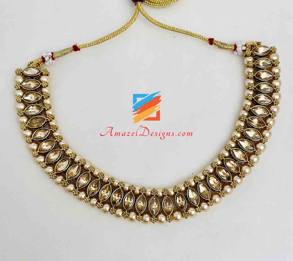 Girocollo/collana a linea singola super leggera e flessibile con borchie