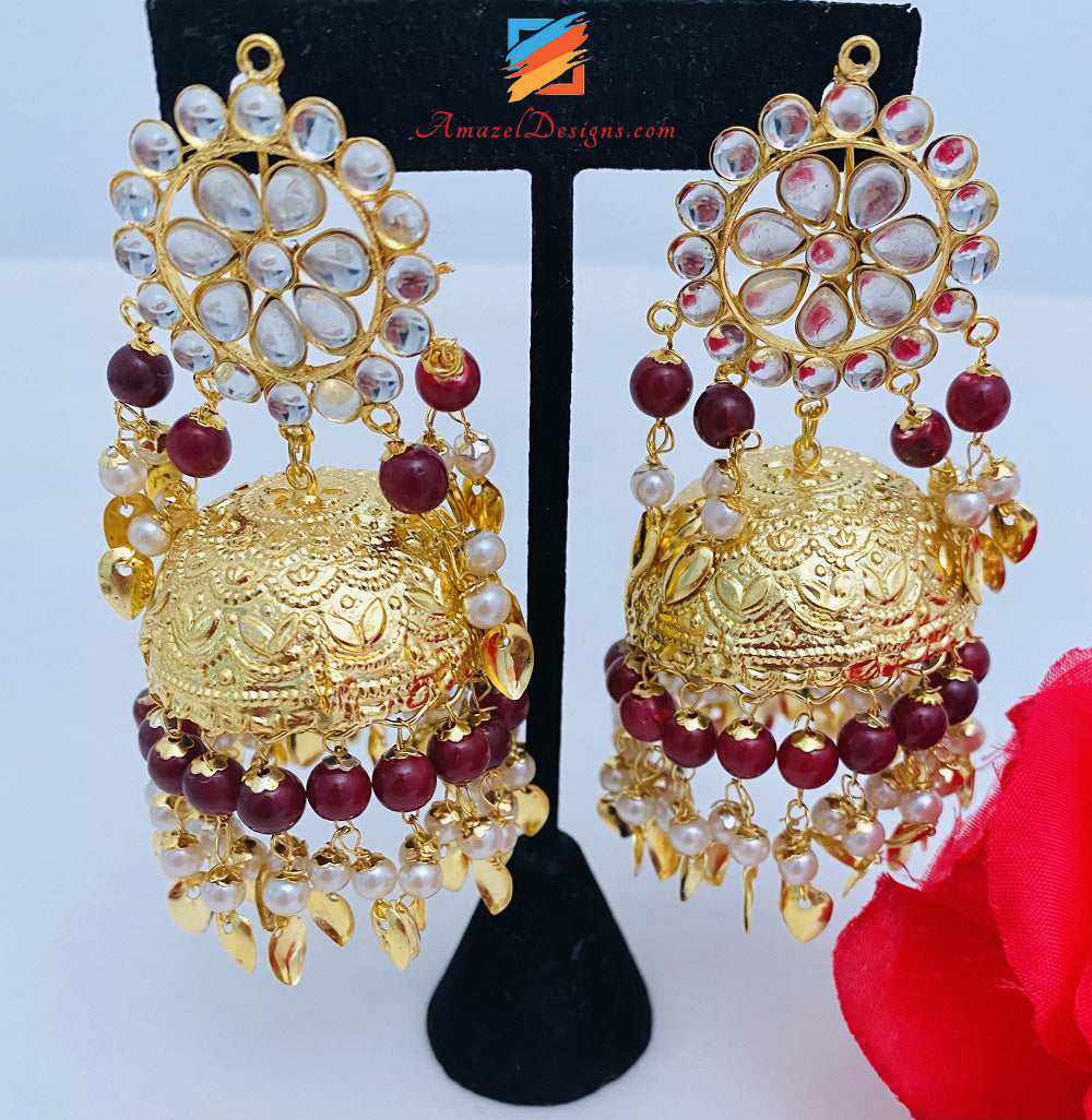 Traditioneller, leichter, rubinroter, kastanienbrauner Pipal Patti Jhumka mit übergroßem Tikka Brampton