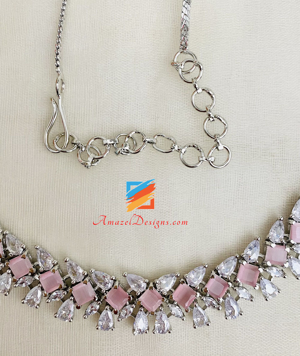 Einreihige Halskette aus rosafarbenem Silber mit amerikanischem Diamant 
