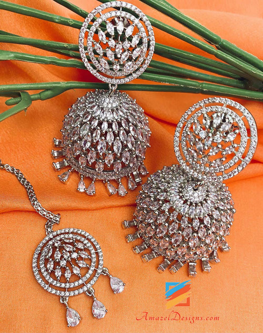Set di orecchini Tikka in argento Jhumka con diamanti americani (AD). 