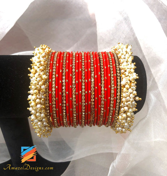 Set di braccialetti Kadas con piccoli mazzi di perline rosse