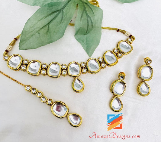 Big Size Kundan Flessibile Leggero Choker/Collana Orecchini Set Tikka 