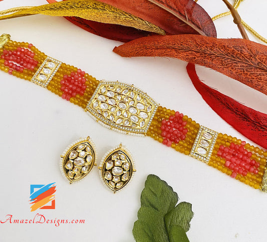 High Quality Choker Necklace Studs Earrings Golden Kundan Set