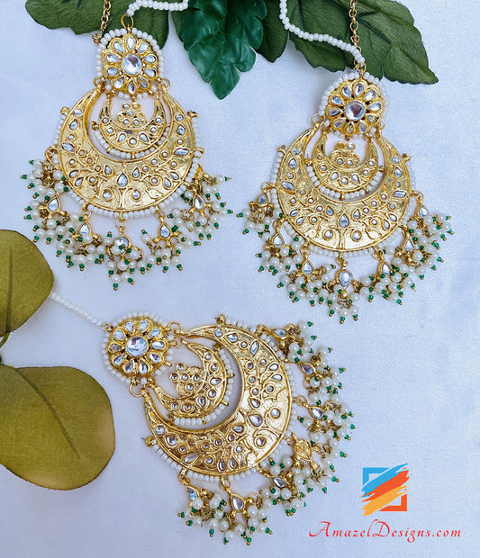 Goldene Kundan-Ohrringe in Übergröße, Tikka-Set, Hauch von Grün 