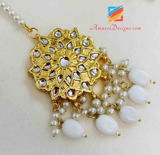 Goldene Sheesha Kundan Halskette, Jhumka Ohrringe und Tikka Set 