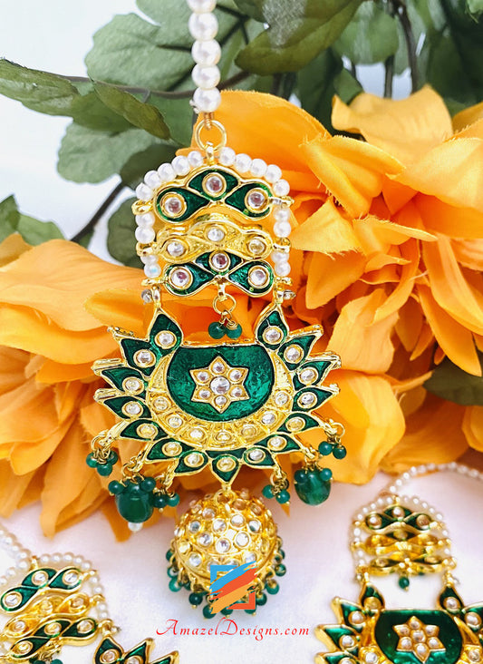 Grüne Smaragd Kundan Chandbali Jhumki Ohrringe Tikka Set 