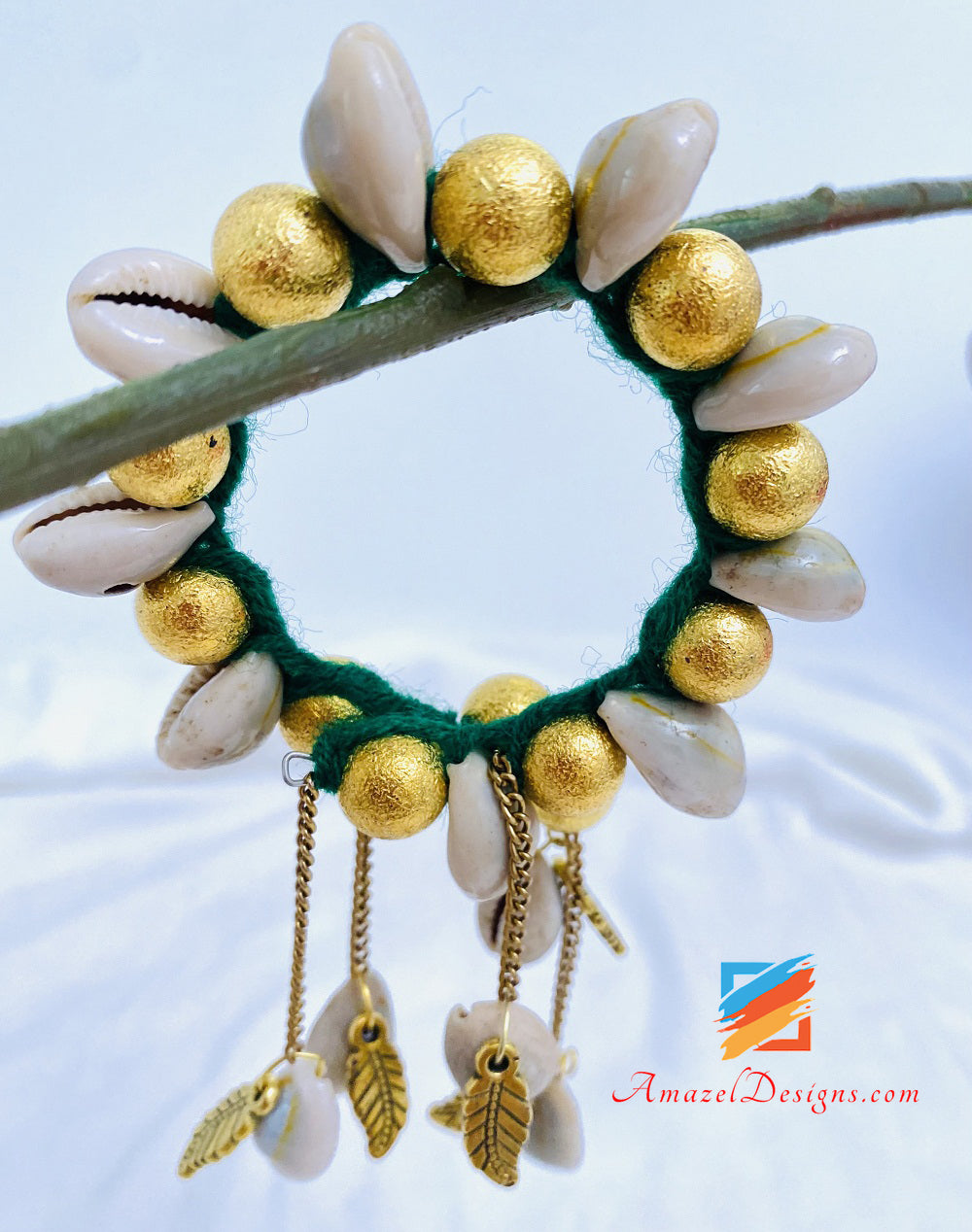 Hanging Leaves Kaudiyaan Green Golden Gana - 2 Pieces