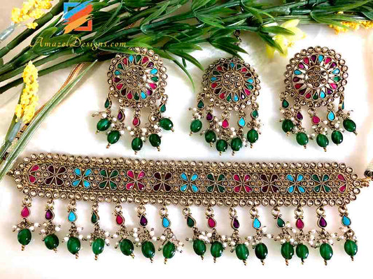 High Quality Multicoloured Choker with Emerald Beads and Stud Tikka Set