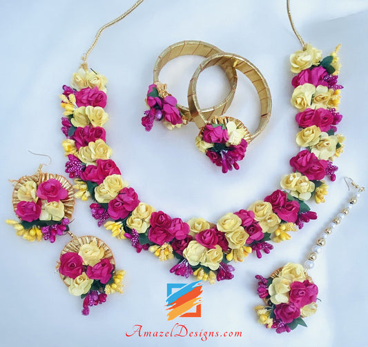 Pinke und gelbe Blumenschmuck-Halskette und Armreifen mit Ohrringen im Tikka-Set