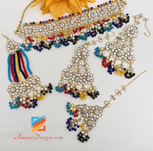 Set Tikka Passa di orecchini girocollo flessibile leggero multicolore in cristallo Kundan 