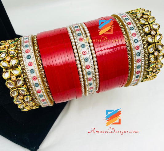 Hochwertige Kundan-Armreifen aus dicken Kada-Perlen von Bindi Chooda 