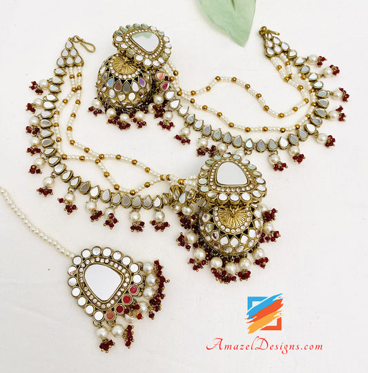 Kastanienbrauner Spiegel mit Sahara-Ohrkette, Jhumka-Ohrringe, Tikka-Set 