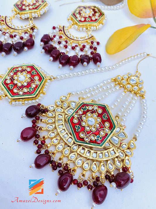 Maroon Ruby Painted Kundan Ohrringe Tikka Passa Set 