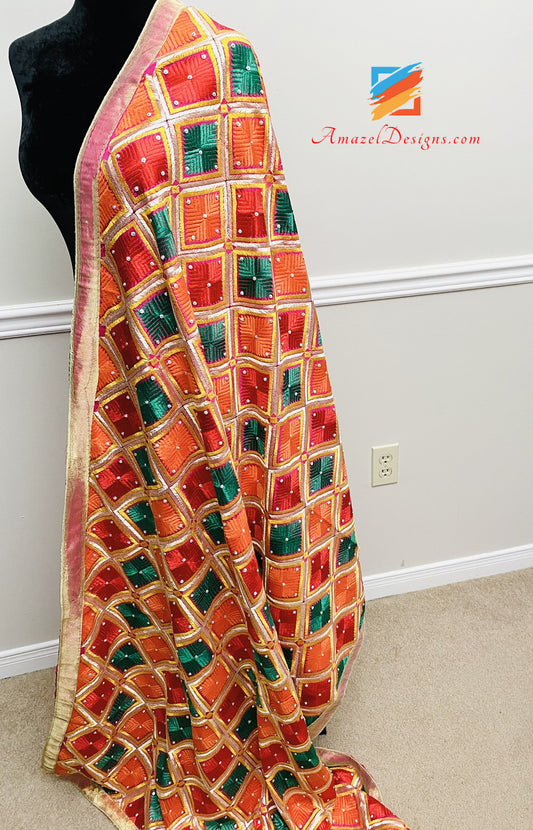 Mehrfarbige grün-orangefarbene Phulkari-Silberperlen Dupatta