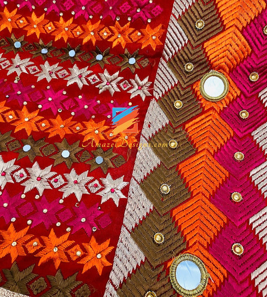 Mehrfarbige Sheesha Kundan Phulkari mit Rand und Ghungroo 