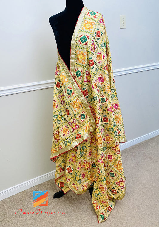 Phulkari Duppatta Kinaari Gotta a quattro lati