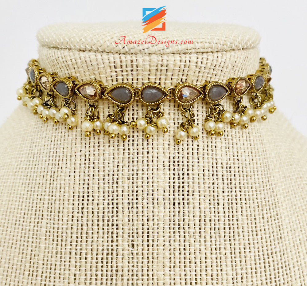 Einreihiger Halsband/Halskette mit hängenden Perlen von Polki, Grau 