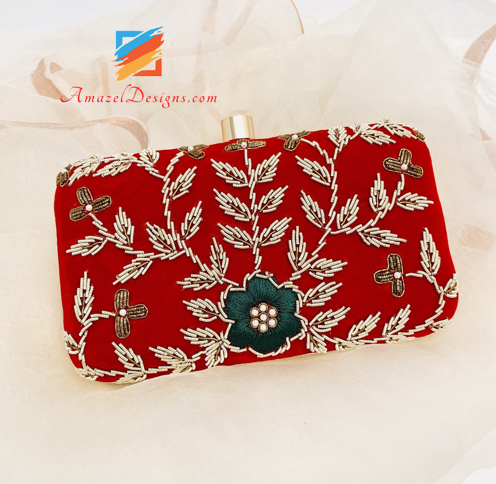 Rote Clutch Dabka Work Touch Of Green 