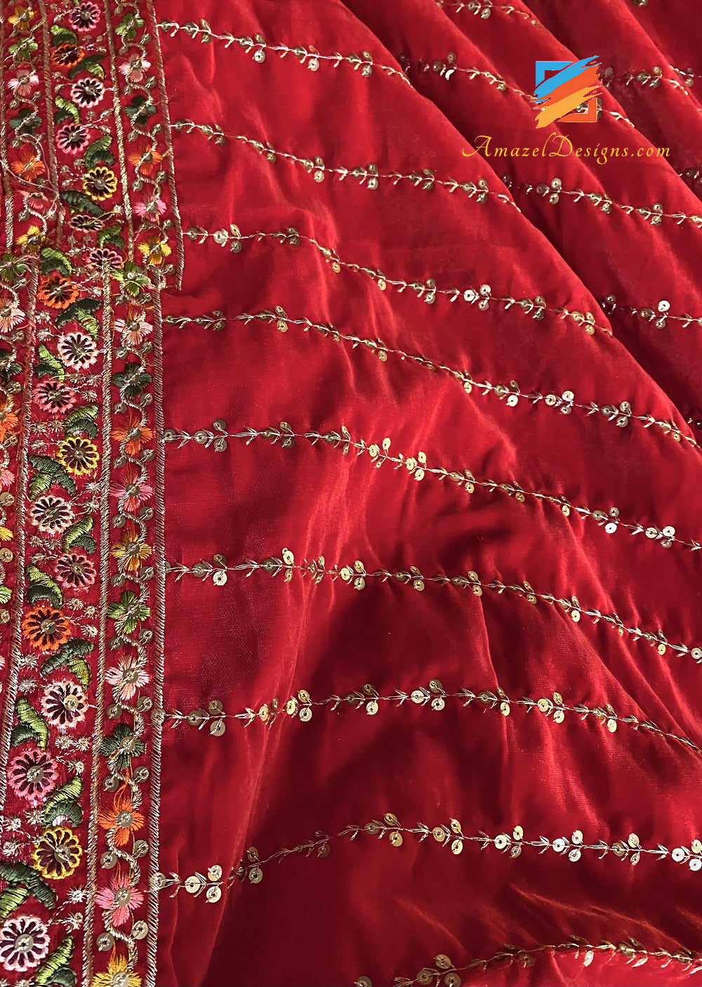 Scialle in velluto Sitara Tilla con bordo multiplo rosso 