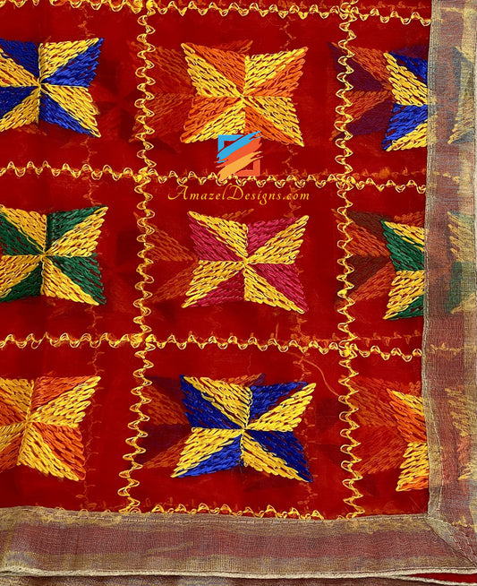 Roter superleichter Phulkari