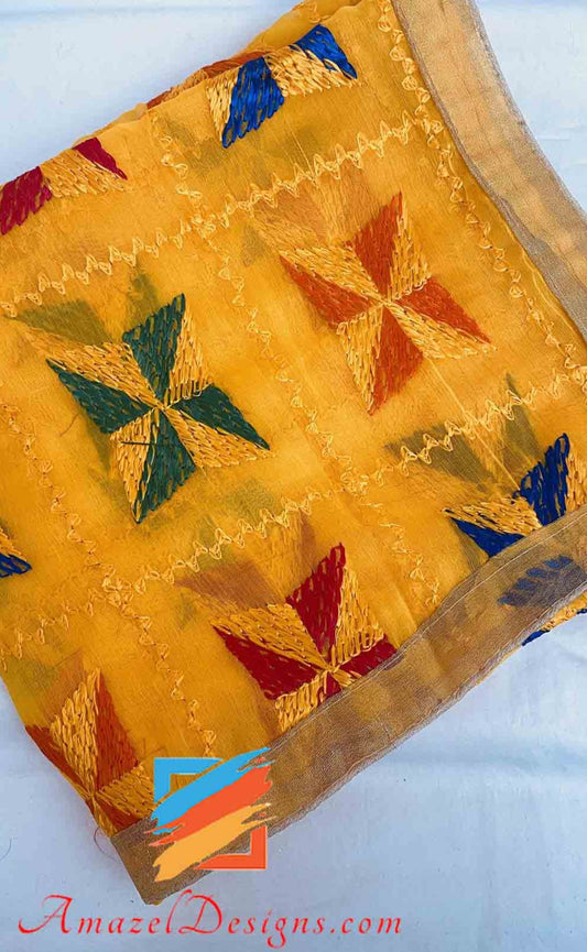 Gelber Phulkari mit Gewebespitze